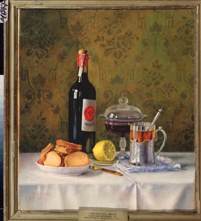 Um copo de chá. Natureza morta (sobre uma toalha de mesa branca, com roscas, meio limão, um recipiente de compota e uma garrafa de vinho). Pintura de Vladimir Pavlovich Sokolov (1860-1913), óleo sobre tela de Vladimir Pavlovich Sokolov
