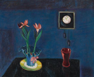 Stillleben mit Uhr und Tulpentopf de Walter Gramatte