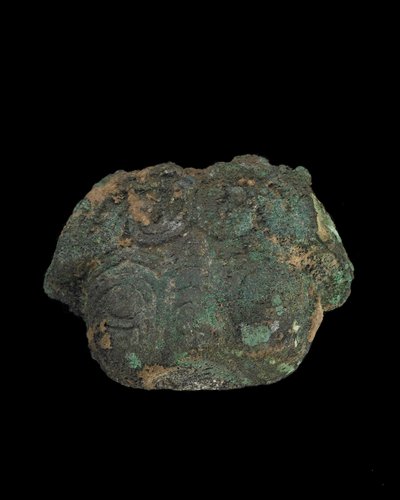 Ornamento: máscara animal grotesca (bronze) de Western Zhou Dynasty Chinese School