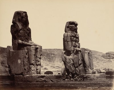 Colossos de Memnon em Tebas, c. 1859 (foto) de Wilhelm Hammerschmidt