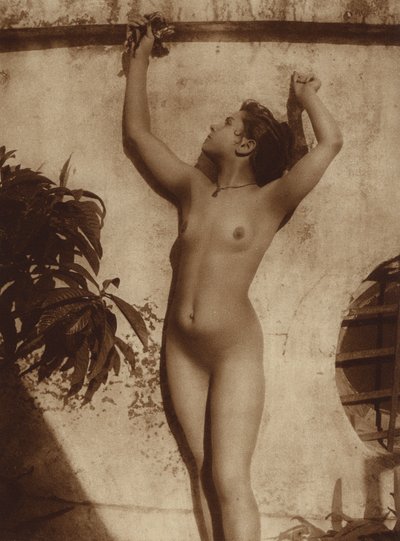 Mulher italiana (da Sicília) (foto a p/b) de Baron Wilhelm von Gloeden