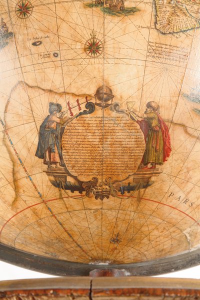 Grande par de globos de biblioteca, o terrestre 1645-48, o celestial após c.1630 de Willem Blaeu