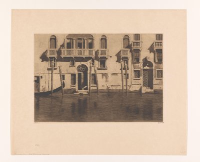 Vista das fachadas e dos postes ao longo do Canale Grande em Veneza
Casas com seis bollards, Veneza (título original) de Willem Witsen (signed by artist)