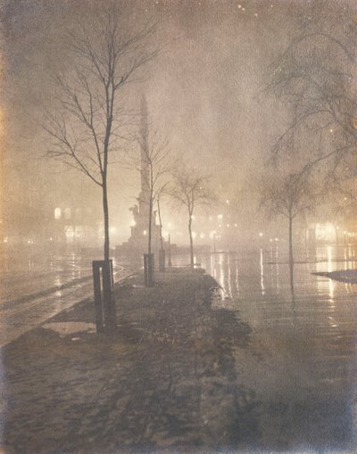 Uma noite molhada, Columbus Circle, Nova York, 1897-98 de William A. Fraser