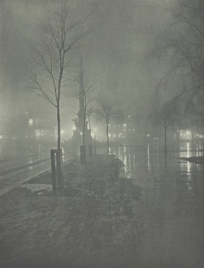 Wet Night, Columbus Circle, New York, c. 1897. de William A. Fraser