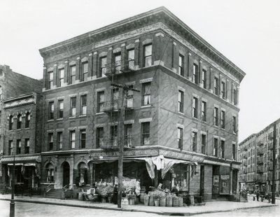 767 East 152nd Street, 7 de dezembro de 1915 de William Davis Hassler