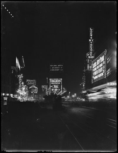 Sinais luminosos na Times Square, em Nova York, 1917 de William Davis Hassler