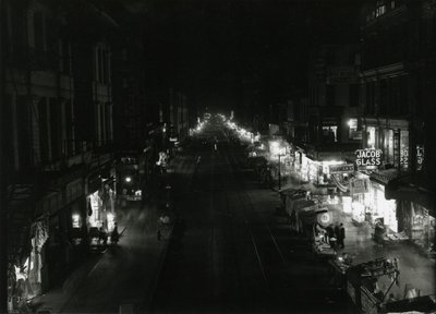 Visão noturna da Grand Street na Orchard Street, NYC, 1917 de William Davis Hassler