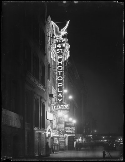 O novo teatro da 14th Street Photoplay, Nova York, 6 de janeiro de 1917 de William Davis Hassler