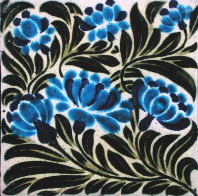 Telha com desenho floral (cerâmica) de William de Morgan