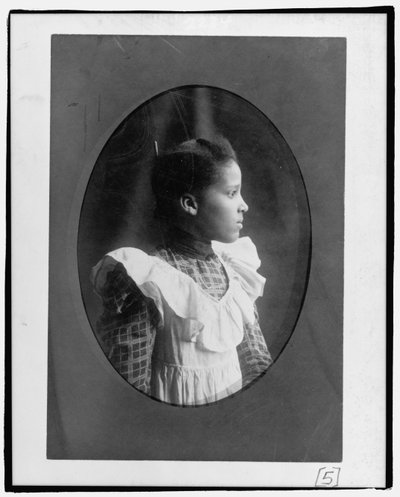 Bazoline Estelle Usher, estudante da Universidade de Atlanta de William Edward Burghardt "W. E. B." Du Bois