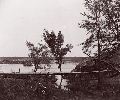 Fort Darling. Bateria mascarada e obstrução em James River, ca. 1865. de William Frank Browne