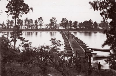 Ponte do pontão sobre o rio James, ca. 1864. de William Frank Browne