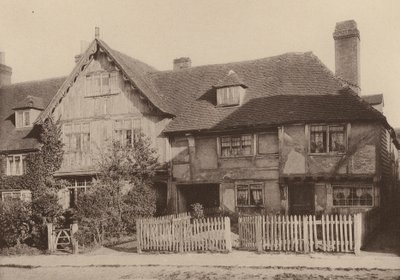 Em Cranbrook, Kent (fotografia a preto e branco) de William Galsworthy Davie
