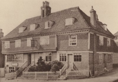 Casa da Igreja, Goudhurst, Kent (fotografia a preto e branco) de William Galsworthy Davie
