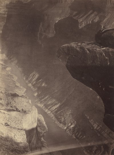 Olhando para o Sul em direção ao Grand Cañon, Rio Colorado, Sheavwitz Crossing, 1872. de William H. Bell