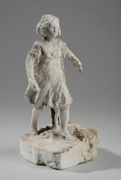 Maquete para a figura de uma garota correndo (gesso) (ver também 440337) de William Hamo Thornycroft