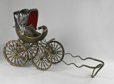 Um carrinho de bebé pintado e dourado (meios mistos) de William Kent