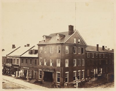 Marshall House, Alexandria, Virgínia, agosto de 1862 (impressão de albumina montada em papel trançado) de William Redish Pywell
