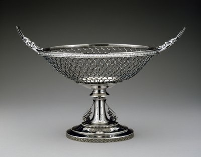 Carrinho de frutas, c. 1860-1875 (prata) de Wood and Hughes