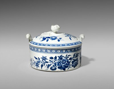 Banheira de manteiga, c. 1770-1783 (porcelana de pasta mole com impressão de transferência) de Worcester Porcelain Manufactory