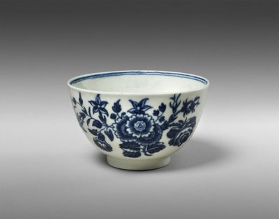 Teabowl, c. 1770-1783 (porcelana de pasta mole com impressão de transferência) de Worcester Porcelain Manufactory