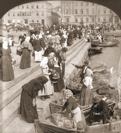 Barcos do mercado, Helsínquia, Finlândia, 1898. de Works and Sun Sculpture Studios