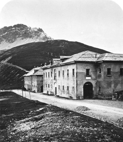 Santa Maria, na passagem da montanha Umbrail, Tirol, c1900s. de Wurthle and Sons
