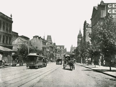 Collins Street, olhando para oeste da Russell Street, Melbourne, Austrália, 1895. de York and Son