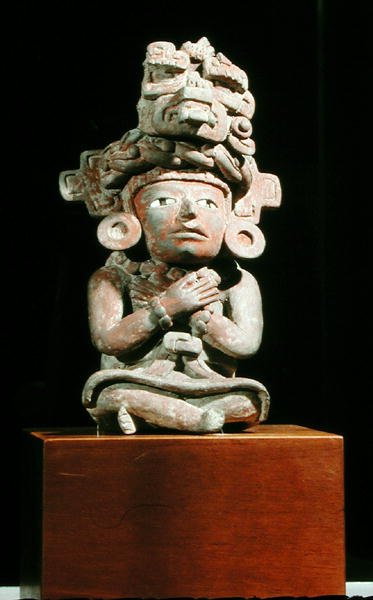 Urna funerária na forma da deusa Zapotec de 