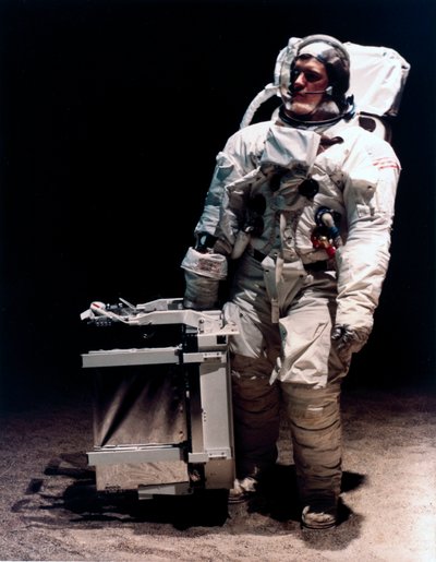 Voo Espacial Tripulado, EUA, Apollo, General O Retro-reflector de Laser Apollo de Ferdinand Georg Waldmuller