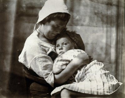 Retrato de uma mãe e filha, ca. 1900-1905 de Frederick (attr. to) Barnard