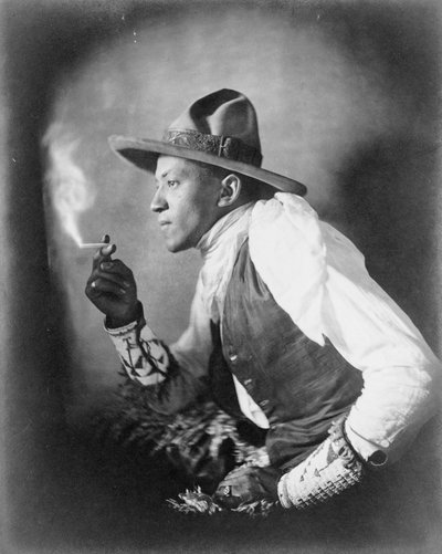O Cigarro, c.1908 (foto p/b) de . .