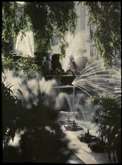 A Fonte de Neptuno, Cheltenham, c 1910 de Frederick (attr. to) Barnard