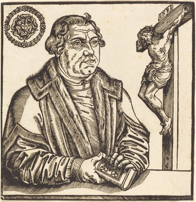 Martinho Lutero, meio comprimento à esquerda com um livro nas mãos de after Lucas Cranach the Younger