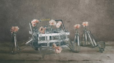 Garrafas com motivos florais vintage de chenyi wang