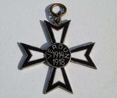 A cruz de Verdun Cross comemora a batalha de Verdun de decorations and medals Orders