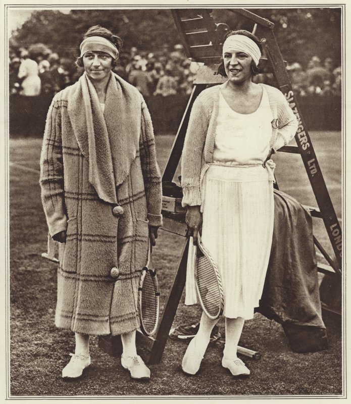 Kitty Godfree e Suzanne Lenglen (foto a p/b) de (after) English photographer