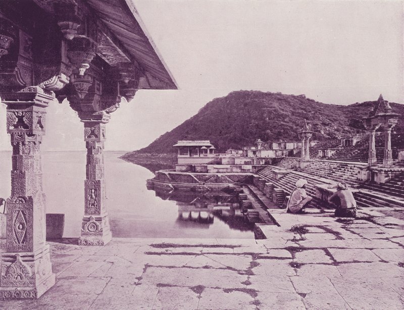Marble Ghat, Rainuggur, Oodeypore (foto a p/b) de (after) English photographer