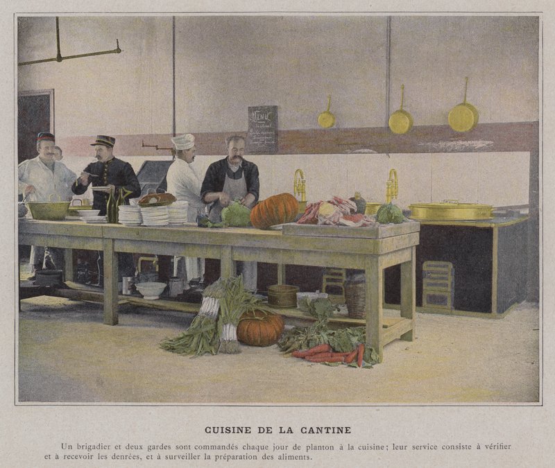 Cozinha da Cantina (foto colorida) de (after) French Photographer