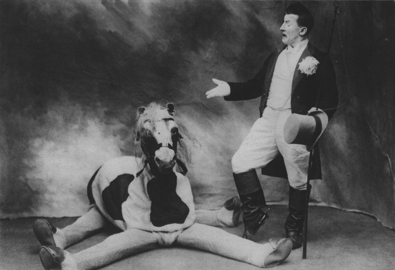 Footit and his Horse (foto a p/b) de (after) French Photographer