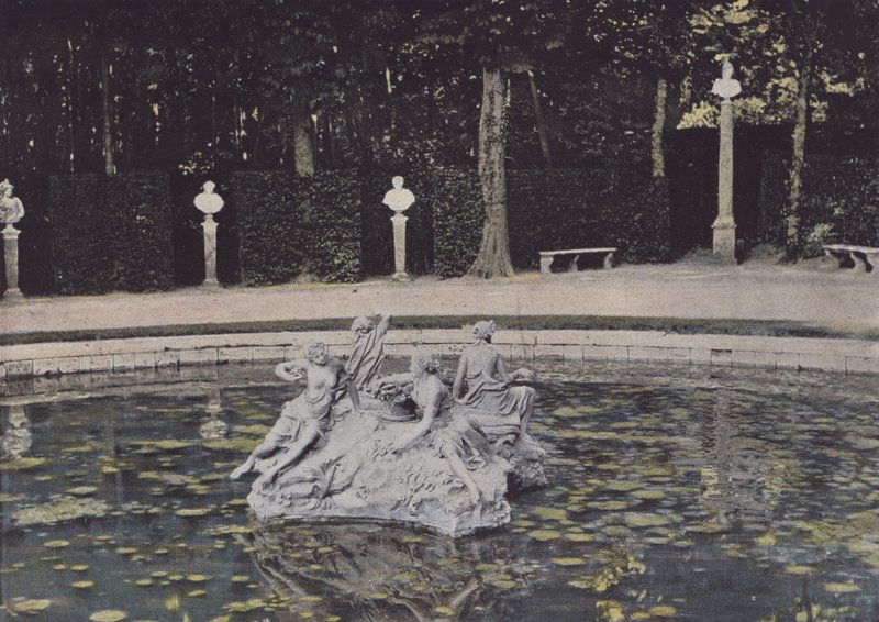 A Bacia das Ninfas (foto colorida) de (after) French Photographer