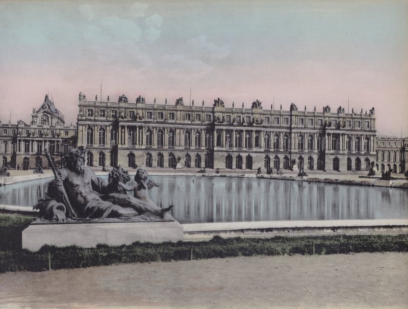 Le Chateau, Vue sur le Parc, The Castle, View on the Park (foto colorida) de (after) French Photographer