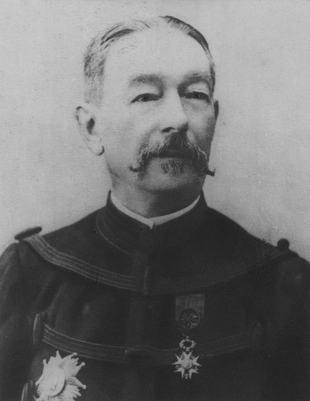 Le General Mercier (foto a p/b) de (after) French Photographer