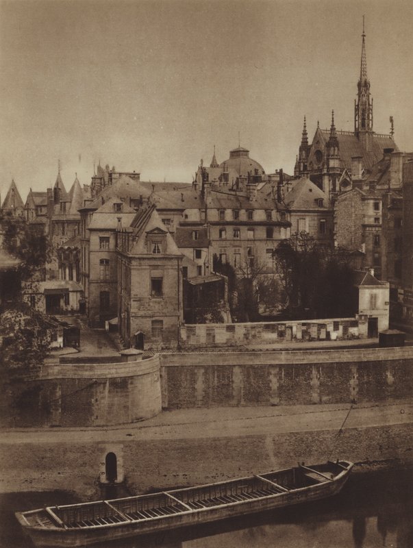 O Palais de Justice, visto do Quai des Orfevres em 1862 (foto a p/b) de (after) French Photographer
