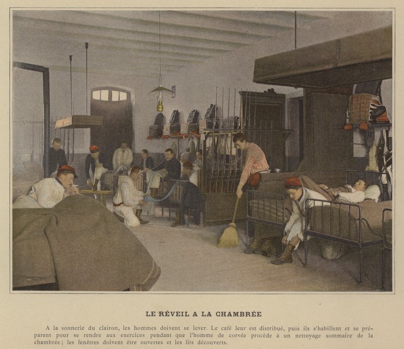 Le Reveil a la Chambree (foto colorida) de (after) French Photographer