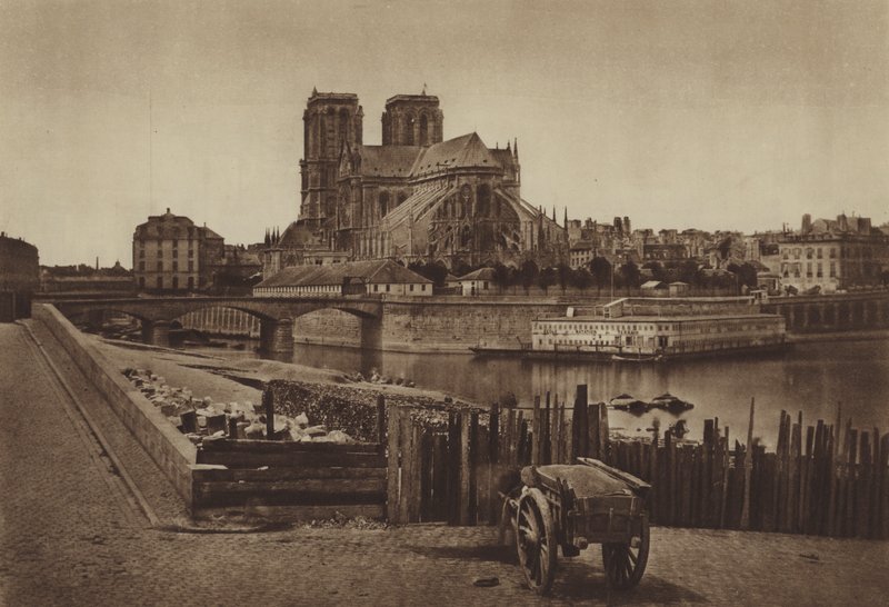 O Chevet de Notre-Dame (foto a p/b) de (after) French Photographer