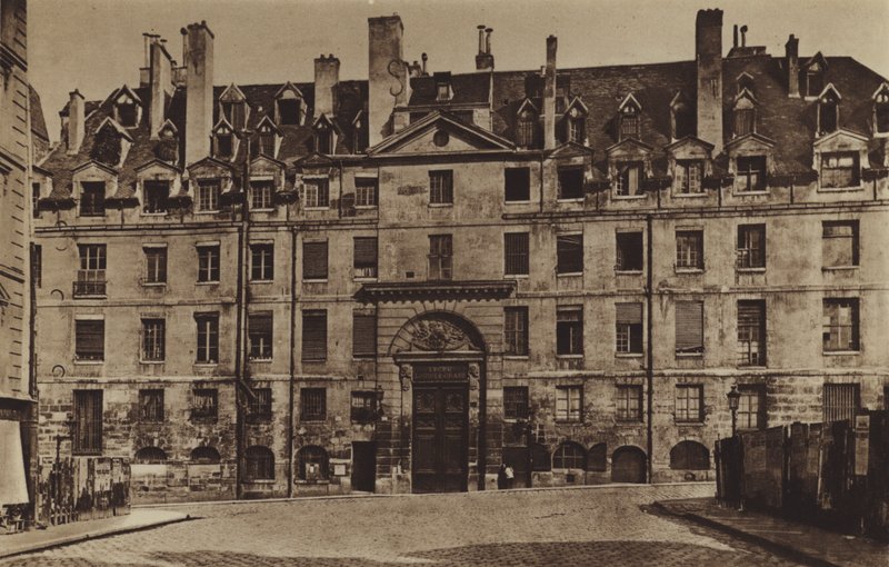 A entrada principal do Lycee Louis-le-Grand em 1887 (foto a p/b) de (after) French Photographer