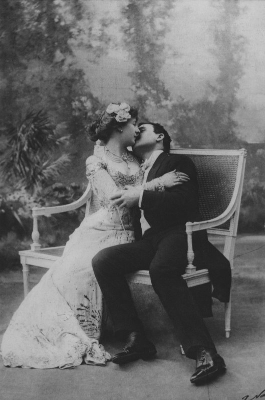 Louise Bignon e Severin (foto a p/b) de (after) French Photographer