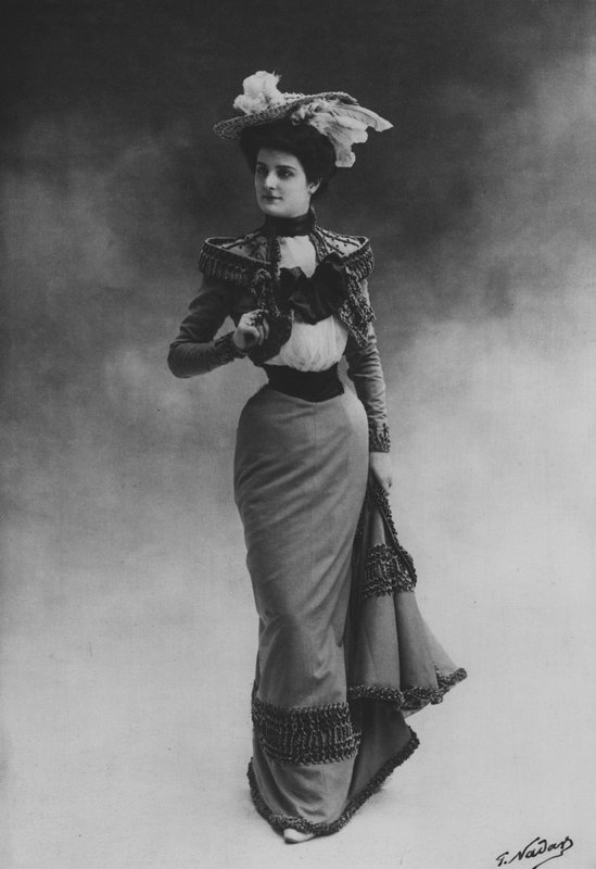 Miss Dortzal (foto a p/b) de (after) French Photographer
